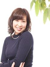 ヘアメイクエトワール 愛されやふわふわカールスタイル