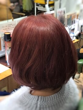 エール(Aile) エアリーミディ、ショートパーマ、黒髪カタログ