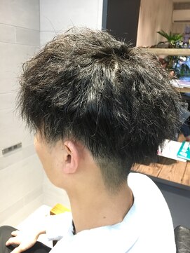 パウ ハナ(Pau Hana) ツーブロツイスト