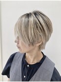 ホワイトベージュブリーチシャドールーツハイライト白髪染め