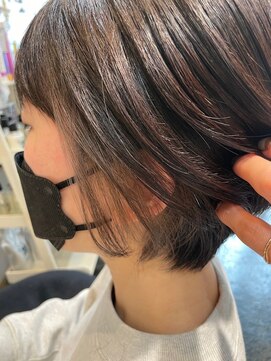 ココロカラ(Cocorokara) 大人可愛いインナーカラーショートボブ