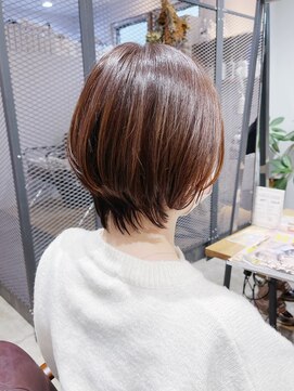 ソッチ(sotti.) 透明感beige × ショートスタイル