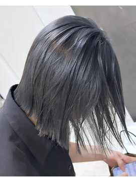 ヲタク(wotaku.) ブルーブラックダークグレー暗髪残留なし黒髪切りっぱなしボブ