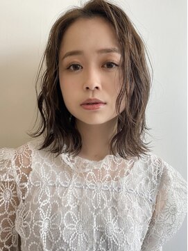 アンプフォーヘア 栄 矢場町(amp for hair.) ふわミディ