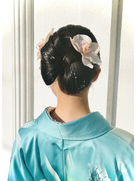 ヴィアーレ(VIALE) リボン風アレンジ