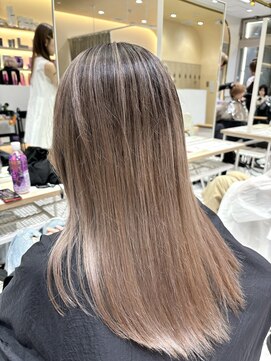 ゼスト フィーノ(ZEST fino) バレイヤージュ/ハイライト/海外風ハイトーンカラー