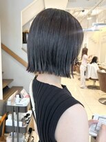 ヒビヲ(HIBIO) 横浜タッセルボブショートボブ顔周りレイヤーカット韓国30代40代