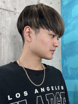 ドアベルメンズ(Door Bell Men’s) マッシュヘア×ハイライトカラー×デザインカラー