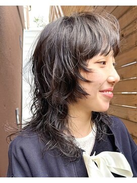 ナループロアオハナ(Nalu pu loa ohana) パーマウルフパーマレイヤーパーマ顔まわりパーマ黒髪パーマ