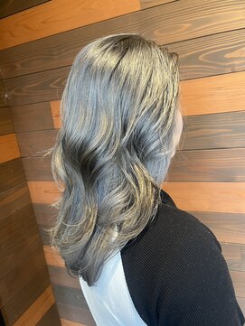 グレージュカラー