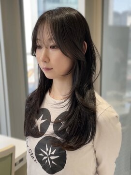 小顔見えするなら“顔まわりレイヤー”が最強