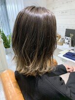 ラトゥーナ(Ratuna)&nbsp;【Ratuna/塚口】グラデーションカラー☆ゆるふわ外はねミディ☆