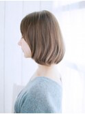 ロングバングのナチュラルボブスタイル