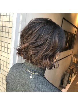 ジーナ(XENA) ミニボブスタイル