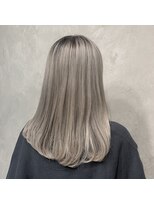 サロンドミルク 溝の口店(salon de MiLK) ホワイトシルバー♪