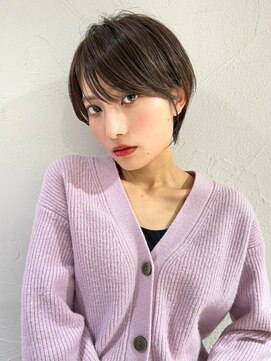 アンド ストーリーズ(&STORIES) 前髪あり耳掛け丸みくびれ大人ボブ/20代/30代/40代/ショート