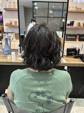 ビヨウシツ ポスタ ふわふわボブパーマ　野方理恵子