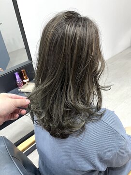 チーク(CHiiK) ハイライト×グレージュ