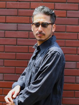 ガズル ハラジュク(GUZZLE HARAJUKU) 40代50代の白髪メンズパーマバーバーロマンスグレイスタイル