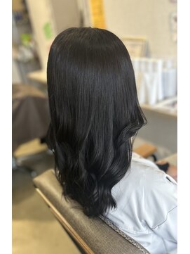 ランプシーヘアー(Lampsi hair) 艶髪暗めブルーアッシュ