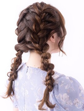 スタジオノールス(hairmake & photo STUDIO NORLUSS) ツイン編みおろし