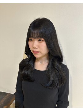 ダークカラー×レイヤーカット