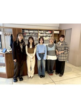 【女性スタッフのみ／烏丸5分】カミカリスマ2023受賞サロン☆女性目線での提案で抜け感ある今旬styleをー。