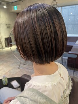 スノッブエンバンプ(snob enVAmp) ショートボブ