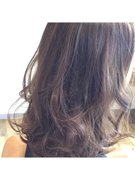 マテリ(Materi) レイヤーが決めて。ラフなカールスタイル