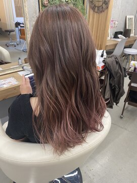 ユッカ エルア 武庫之荘南口(YUCCA elua) 【elua 長田】グラデーションピンク