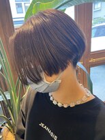 ダブル(W)&nbsp;刈り上げショート