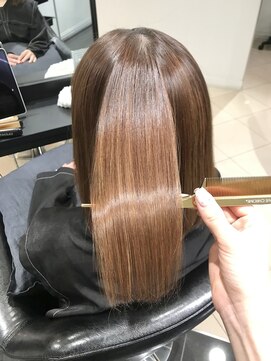 ラブクロムトーキョー オモテサンドウ(LOVECHROME OMOTESANDO) シークレットハイライトベージュメルティカラー☆髪質改善