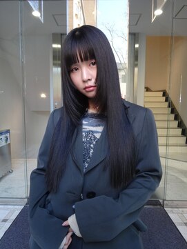 シータ(sheta) sheta表参道　ストレートヘア　レイヤーカット