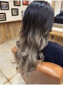 グラデーショングレージュ