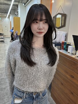 ネルバイグリーン(Nelle by green) ミディアムレイヤー、町田レイヤーカット、町田ハッシュカット