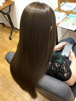 ミツバ(3tuba)&nbsp;縮毛矯正 ロングヘア オリーブベージュ ダメージレス 20代