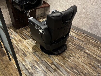 キタセンジュバーバー バイ ティーズ(KITASENJU BARBER by T's)の写真