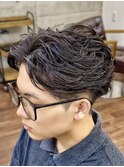 メンズフェザーパーマ 刈り上げセンターパートフェザーショート