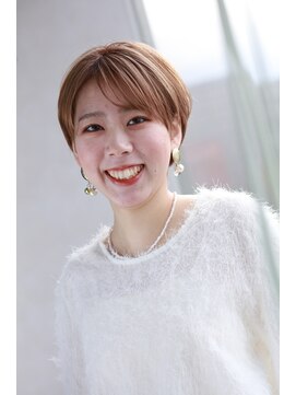 キッカ 成東店(CHICCA) 大人可愛い耳かけショート