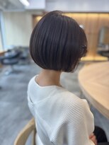 リファインド(REFINED)&nbsp;首が長く感じるミニボブ×モカベージュ（イノアカラー）五十嵐