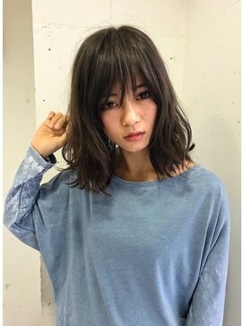 チェルシー 表参道 学生限定　伸ばしかけでハネる長さはパーマで楽に