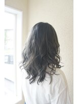 ビビッド&nbsp;クールなグレージュ