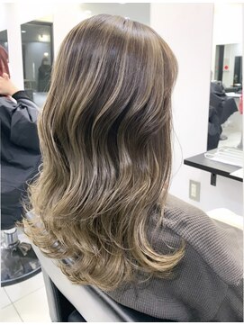 ステアケース 武蔵小杉店(stair:case) 【助川】　艶ベージュのバレイヤージュ