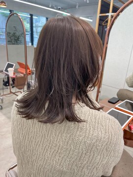 ナル(nalu.) グレージュ / オリーブベージュ / ミディアムレイヤー