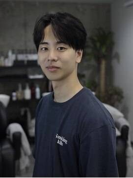 スラップス(SLAPS.) 刈り上げ センター分け