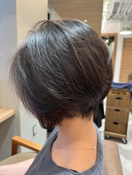 カルテット(Quartett) 【Quartett】手ぐしで流せる大人ボブ