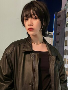 メイカ(MEIKA) 【 ショートウルフ × オリーブグレージュ 】 浅野美紀