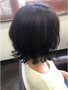 ファイン 滝川店(Fine) 20代30代ウルフボブ　毛先カール　透明感カラー