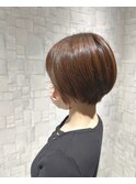 ショートボブ