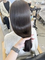 ヴィンスジオ 岐阜駅南(vince gio) つやつやオリーブベージュ